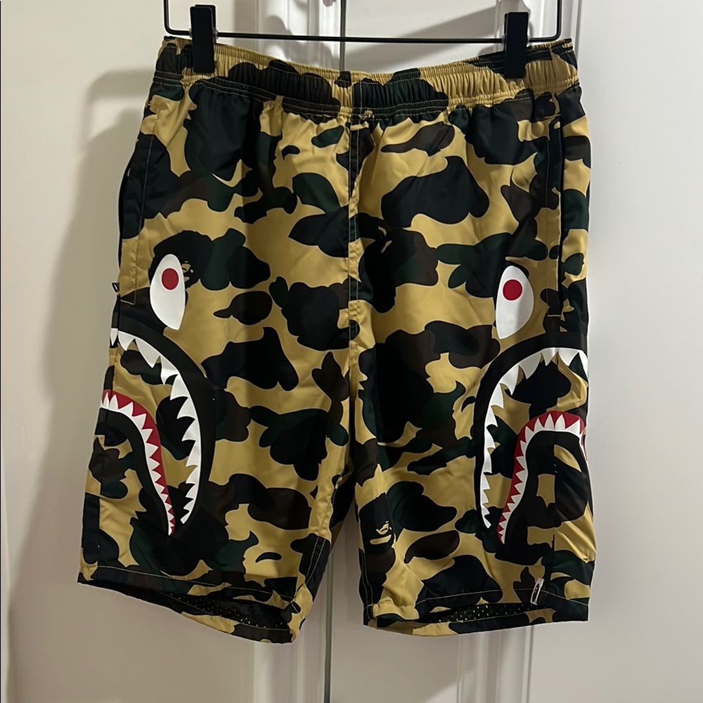 Camouflage Shark Print Men's swim Shorts